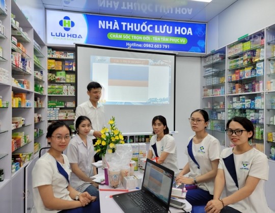 Careline tổ chức buổi học đào tạo kiến thức sản phẩm cho đội ngũ nhân viên Nhà thuốc Lưu Hoa