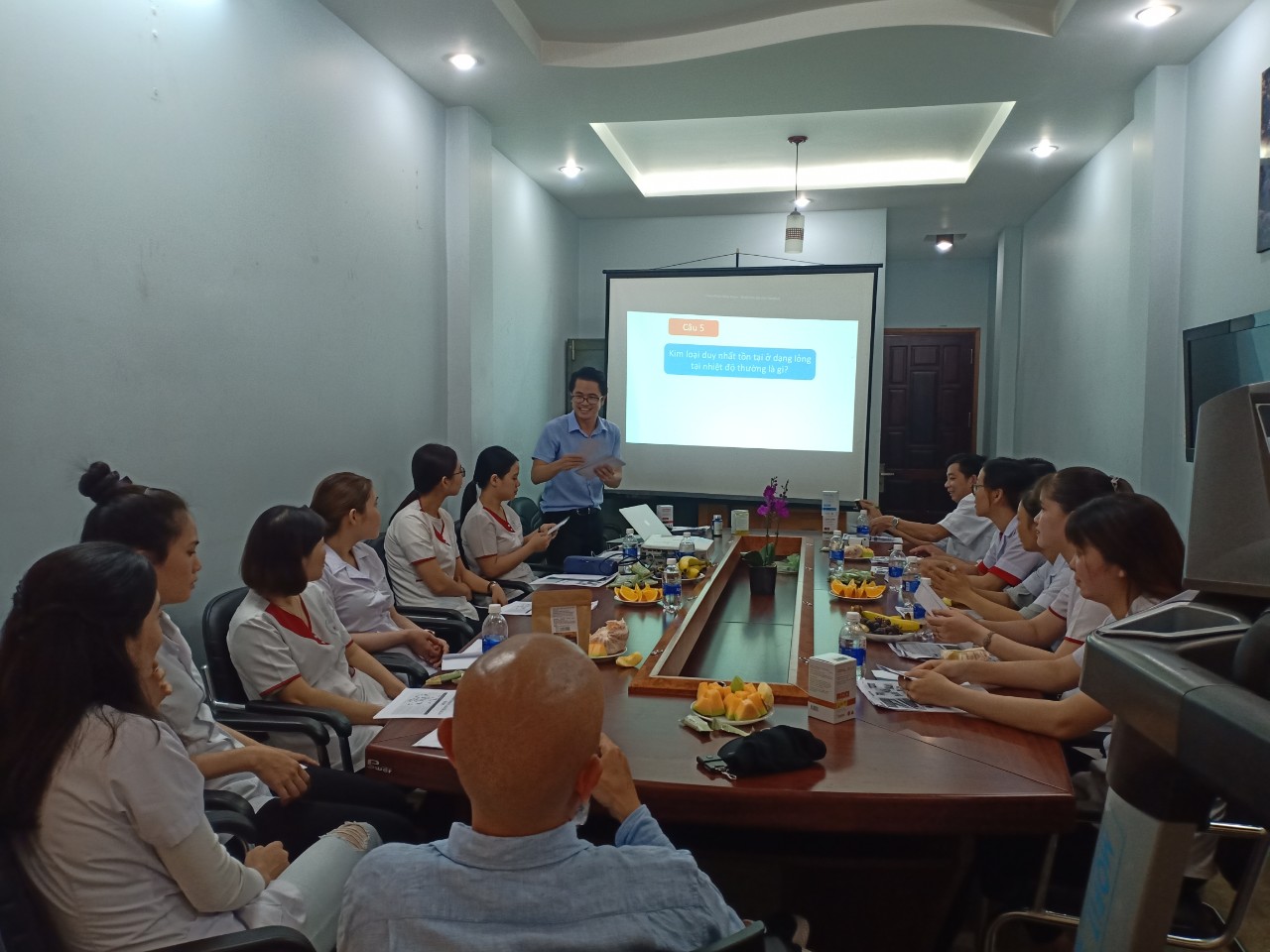 Giám đốc thương hiệu Careline đào tạo tại Nhà thuốc Dr.Tâm