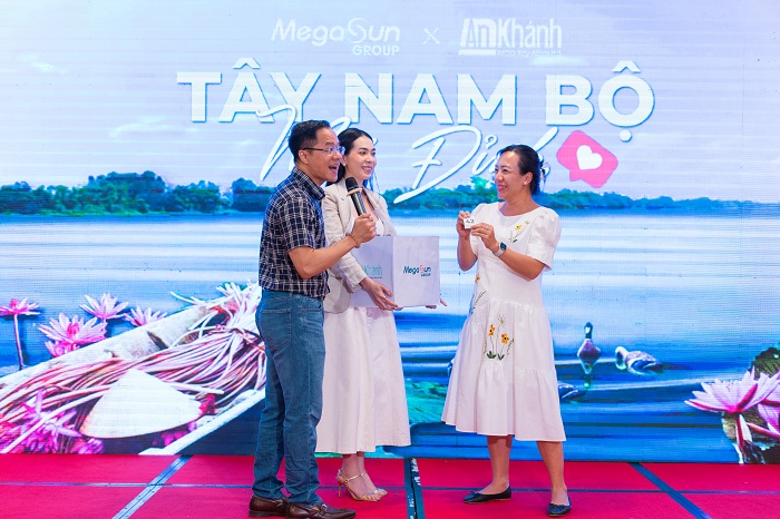 Hội nghị khách hàng Tây Nam Bộ